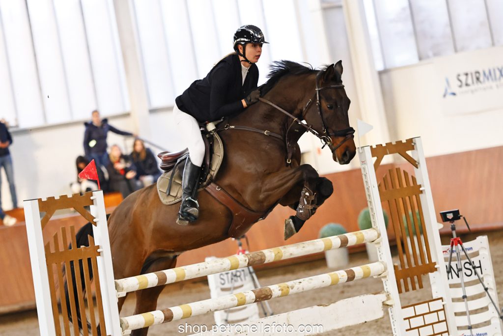 Villás Lili - T.B.Á. Cantona