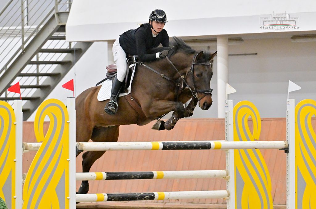 Villás Lili - T.B.Á. Cantona