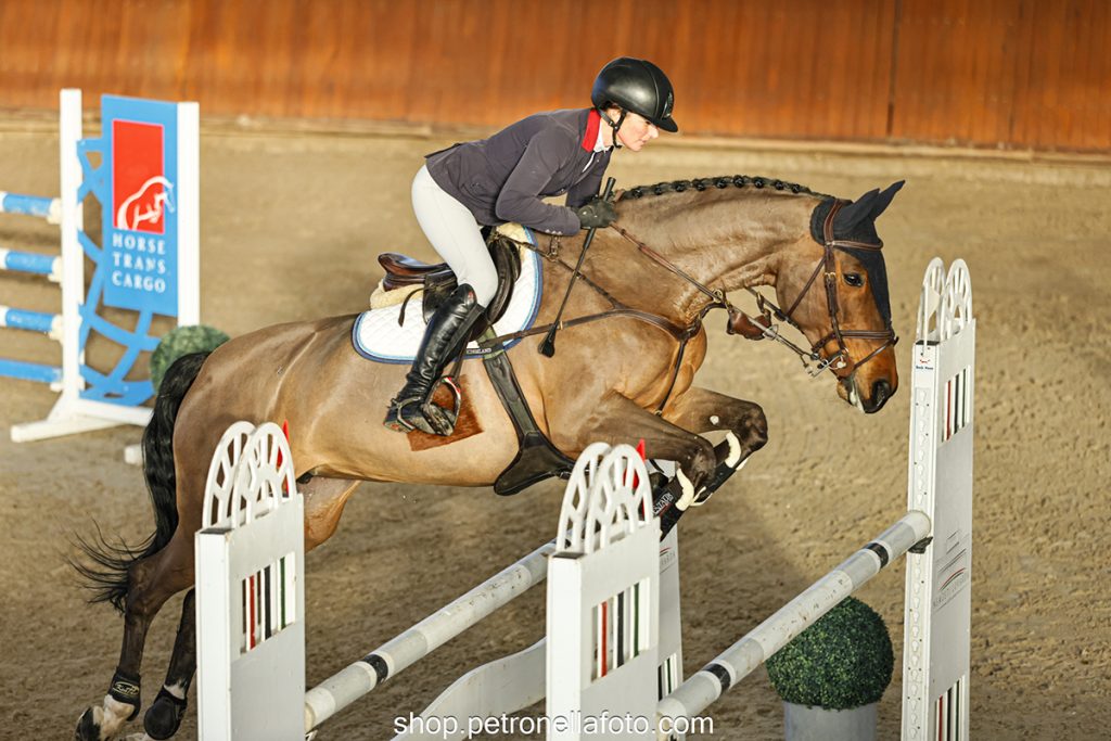 Dr. Zárug Annamária - Firefly