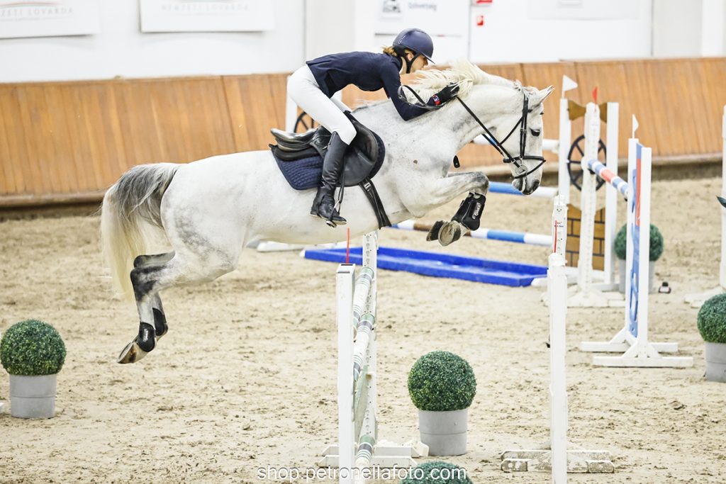 Bohák-Debreczeni Éva - Cortez