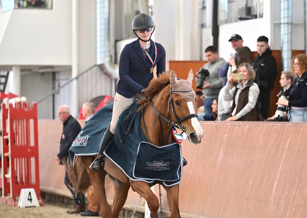 Gorzó Eszter - Arwen